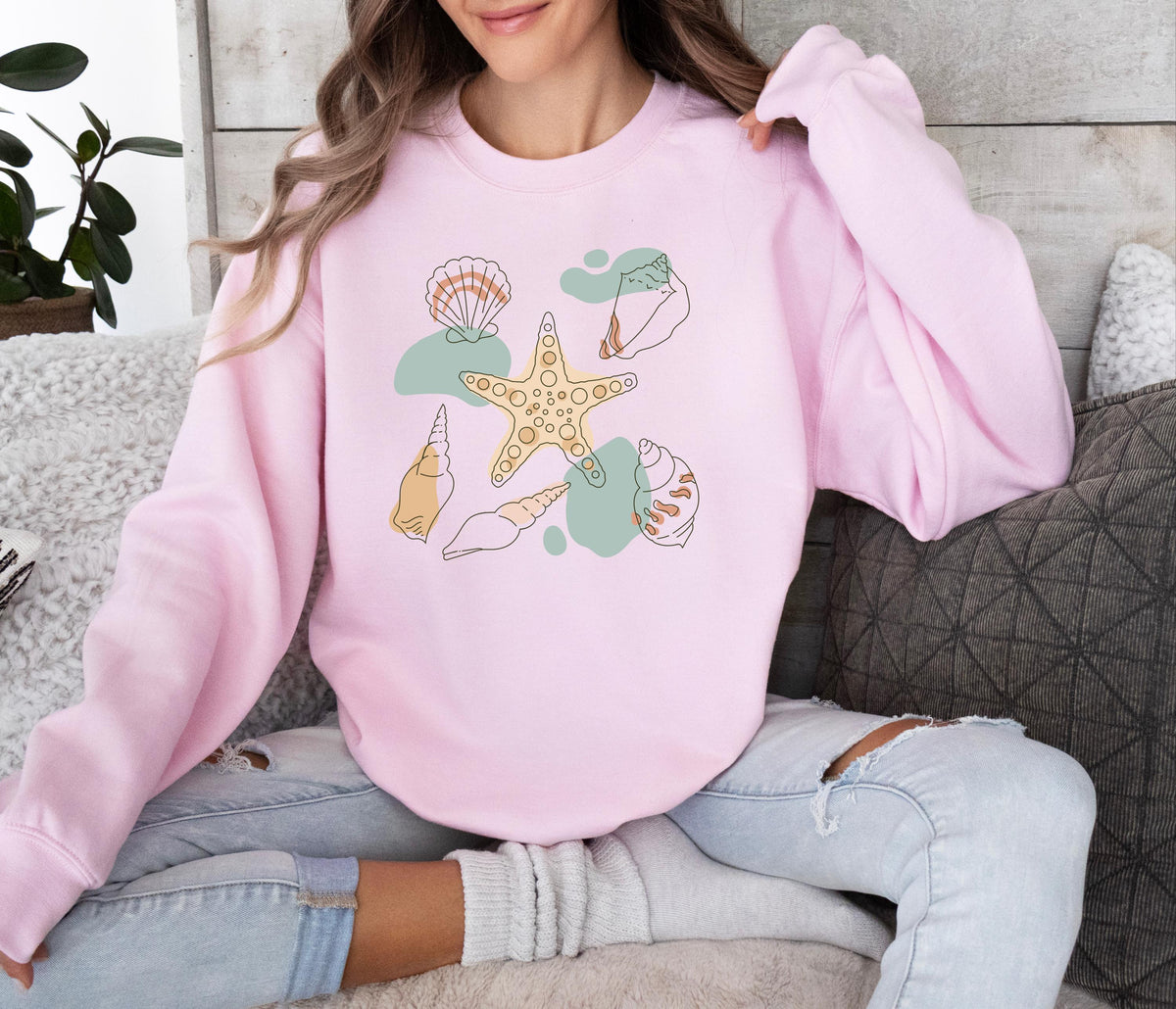 The Sea Shells Graphic Sweatshirt